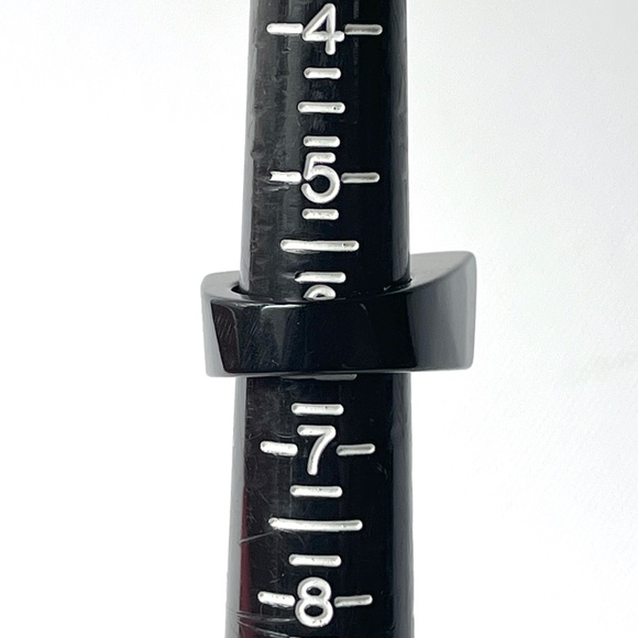 Vintage 6 Lucite Ring Black Trapezoid Statement Mid Century Modern Geometric - Picture 7 of 16